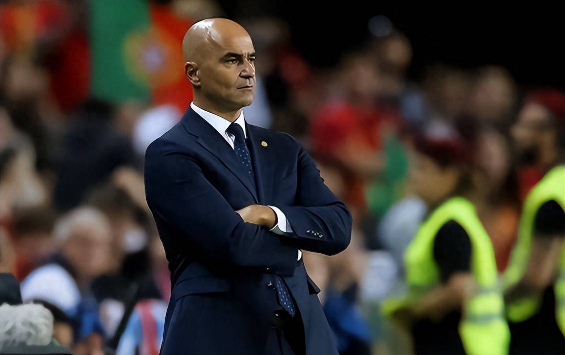 斯洛伐克队遭遇困难突围，无缘八强，球迷倾诉，势不可挡