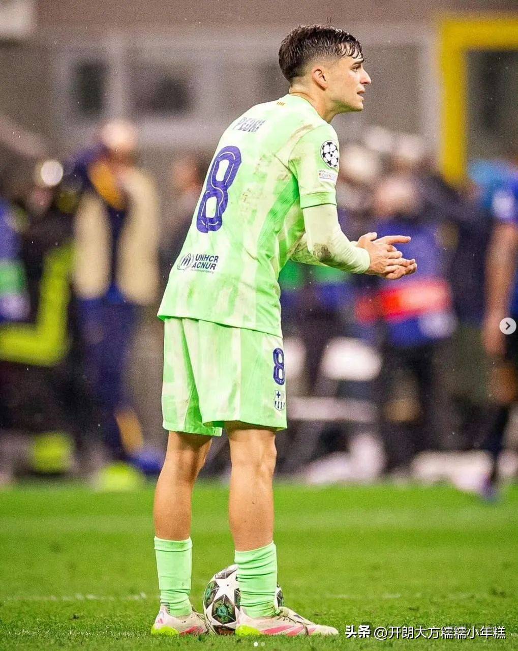 开云下载-关于T1轻取100T，ShowMaker打出惊人五杀激烈交锋入围赛，锁定晋级资格的信息